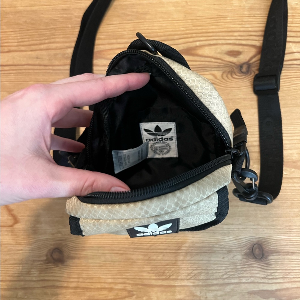 Adidas Beige and Black Crossbody Bag - Picture 4 of 4
